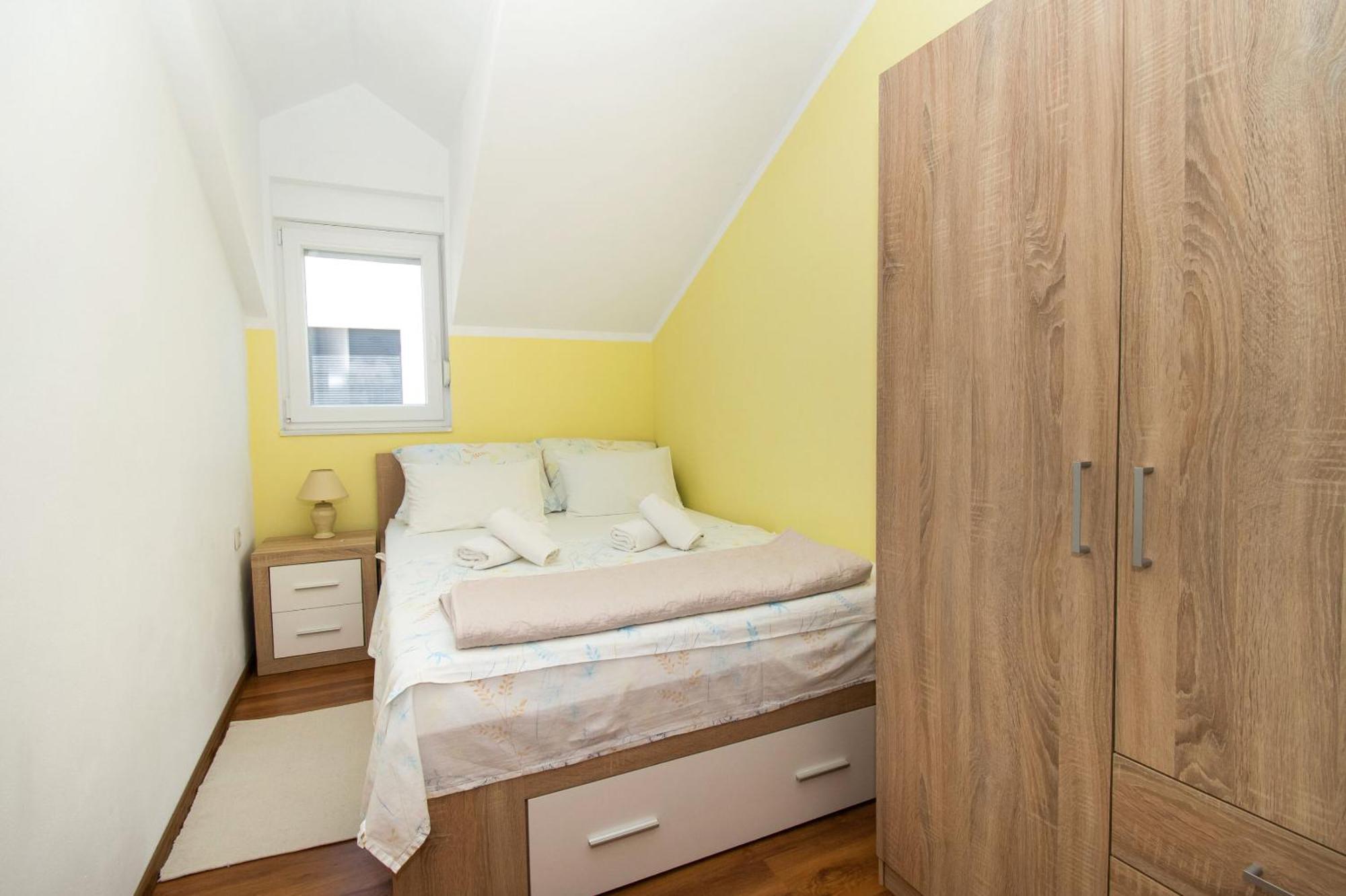 Apartment Ninić Srima Zewnętrze zdjęcie