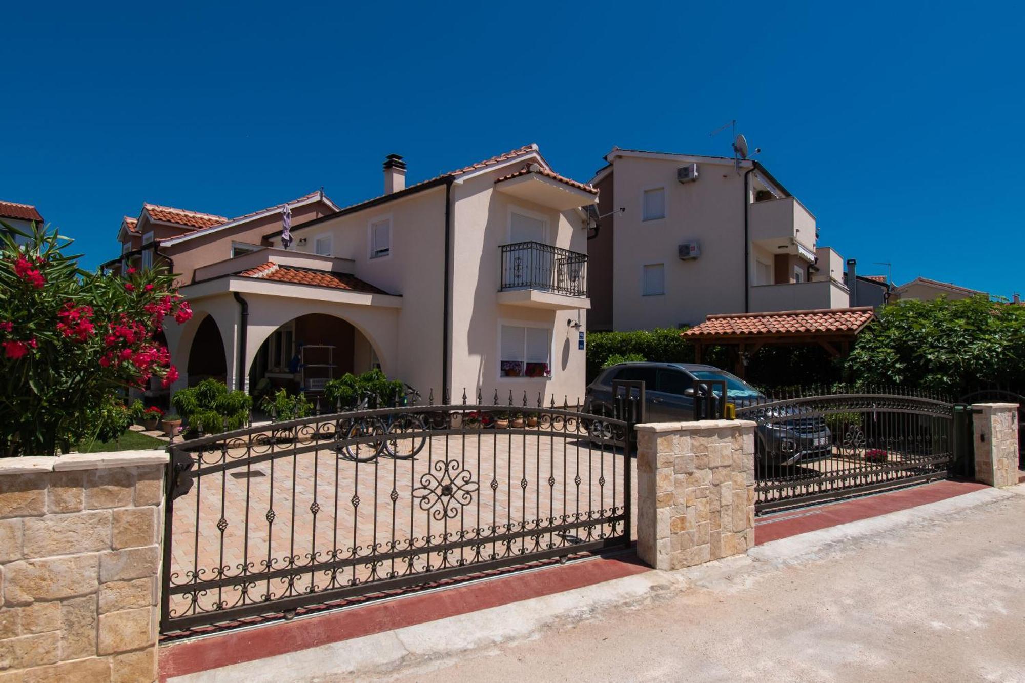 Apartment Ninić Srima Zewnętrze zdjęcie